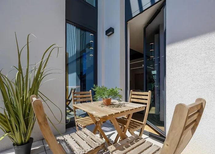 Zoliborz Lux With Parking And Balcony By Renters Prestige Varsóvia