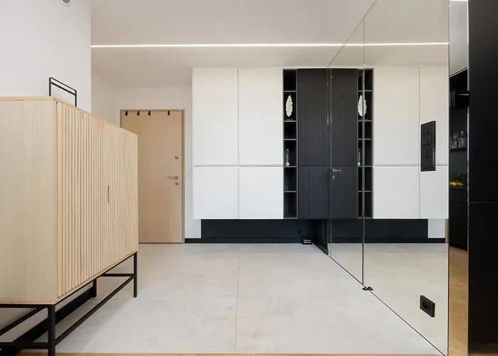 Zoliborz Lux With Parking And Balcony By Renters Prestige Apartamento