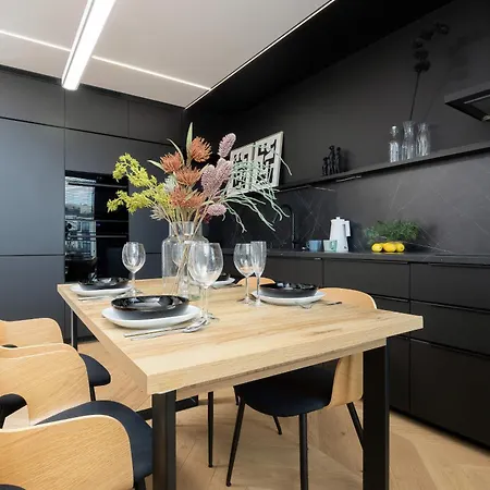 Zoliborz Lux With Parking And Balcony By Renters Prestige Apartmán